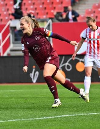17 10 2025 Soccer season 2025 2026 1 Google Pixel Women Bundesliga 07 Matchday 1 FC Nürnberg FCN Club Clubfrauen SC Freiburg Sportfoto Zink xwoxzix Goal celebration Joy after goal Goal shot to 1 0 by Luisa Guttenberger 4, 1 FC Nürnberg FCN