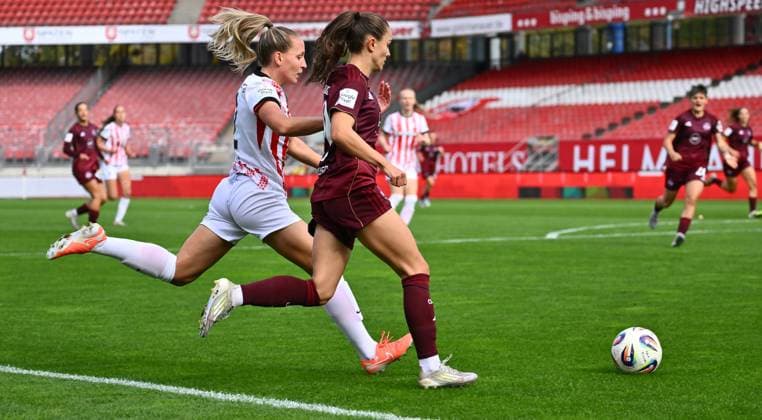 17 10 2025 Soccer Season 2025 2026 1 Google Pixel Women Bundesliga 07 Matchday 1 FC Nürnberg FCN Club Clubfrauen SC Freiburg Sportfoto Zink xwoxzix Lisa Karl 2 , SC Freiburg Sanja Homann 19, 1 FC Nürnberg FCN