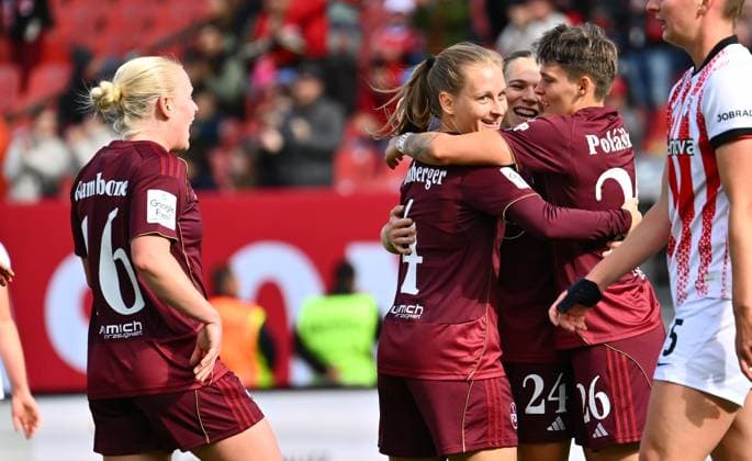 17 10 2025 Soccer season 2025 2026 1 Google Pixel Women Bundesliga 07 Matchday 1 FC Nürnberg FCN Club Clubfrauen SC Freiburg Sportfoto Zink xwoxzix Goal celebration Joy after goal Goal shot for 1 0 by Luisa Guttenberger 4, 1 FC Nürnberg FCN Aleigh Gambone 16, 1 FC Nürnberg FCN Luisa Guttenberger 4, 1 FC Nürnberg FCN Nastassja Lein 24, 1 FC Nürnberg FCN Aneta Polaskova 26, 1 FC Nürnberg FCN