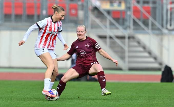 17 10 2025 Soccer Season 2025 2026 1 Google Pixel Women Bundesliga 07 Matchday 1 FC Nürnberg FCN Club Clubfrauen SC Freiburg Sportfoto Zink xwoxzix Sophie Charlotte Nachtigall 27 , SC Freiburg Aleigh Gambone 16, 1 FC Nürnberg FCN