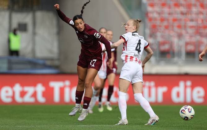 Licina Selma - Felde Meret , 1.FC Nürnberg-Freiburg , Google Pixel Frauen-Bundesliga , Fußball , in den Max Morlock Stadion, in Nürnberg , Bayern, Deutschland. Oktober 18, 2025 . Photo by: Davide Elias IPA Photo Pressefoto DENL Copyright: xDavidexEliasx
