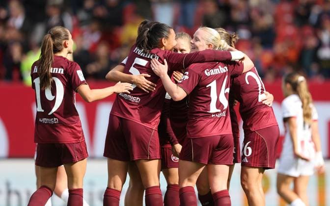 Guttenberger Luisa Torjubel 1-0 1.FC Nürnberg-Freiburg , Google Pixel Frauen-Bundesliga , Fußball , in den Max Morlock Stadion, in Nürnberg , Bayern, Deutschland. Oktober 18, 2025 . Photo by: Davide Elias IPA Photo Pressefoto DENL Copyright: xDavidexEliasx
