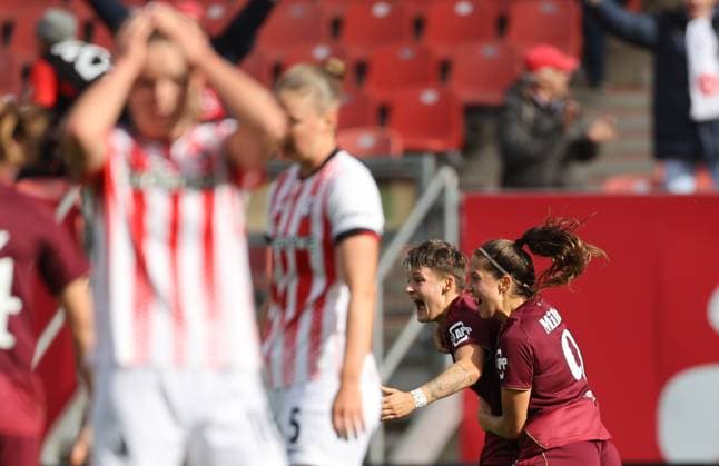 Polaskova Aneta Torjubel 2-0 . 1.FC Nürnberg-Freiburg , Google Pixel Frauen-Bundesliga , Fußball , in den Max Morlock Stadion, in Nürnberg , Bayern, Deutschland. Oktober 18, 2025 . Photo by: Davide Elias IPA Photo Pressefoto DENL Copyright: xDavidexEliasx