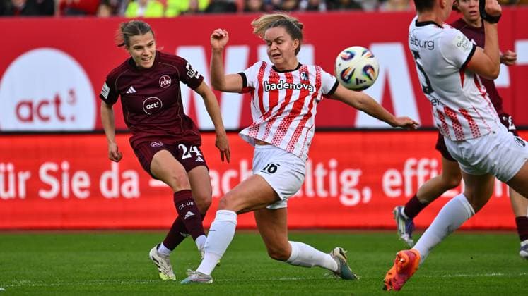 17 10 2025 Soccer Season 2025 2026 1 Google Pixel Women Bundesliga 07 Matchday 1 FC Nürnberg FCN Club Clubfrauen SC Freiburg Sportfoto Zink xwoxzix Nastassja Lein 24, 1 FC Nürnberg FCN Greta Stegemann 16 , SC Freiburg