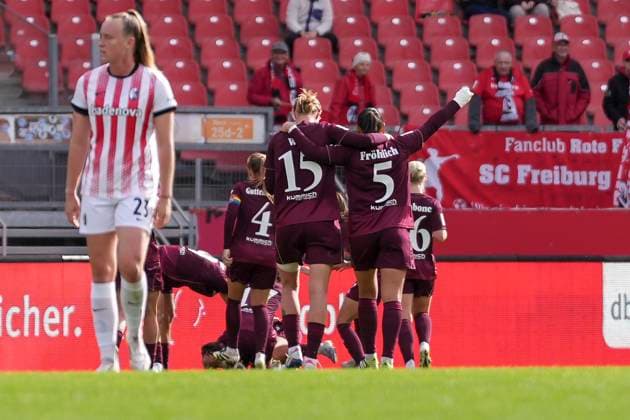 Goal celebration, emotions, jubilation, goal success, finish, goal , Germany, Football, GooglePixel Womens Bundesliga, 7 Matchday, 2025 2026, 1 FC Nürnberg vs SC Freiburg, 18 10 2025, Max Morlock Stadion, Nuremberg, Germany DFB REGULATIONS PROHIBIT ANY USE OF PHOTOGRAPHS AS IMAGE SEQUENCES AND OR QUASI VIDEO Nuremberg Max Morlock Stadion Bayern Germany Copyright: xArnexAmbergx