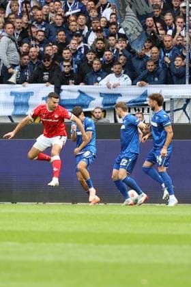 18 10 2025, xrekx, Fußball 2 Bundesliga, Karlsruher SC 1 FC Kaiserslautern v l Goal shot to 0 1 by Ivan Prtajin 1 FC Kaiserslautern DFL DFB REGULATIONS PROHIBIT ANY USE OF PHOTOGRAPHS as IMAGE SEQUENCES and or QUASI VIDEO Karlsruhe