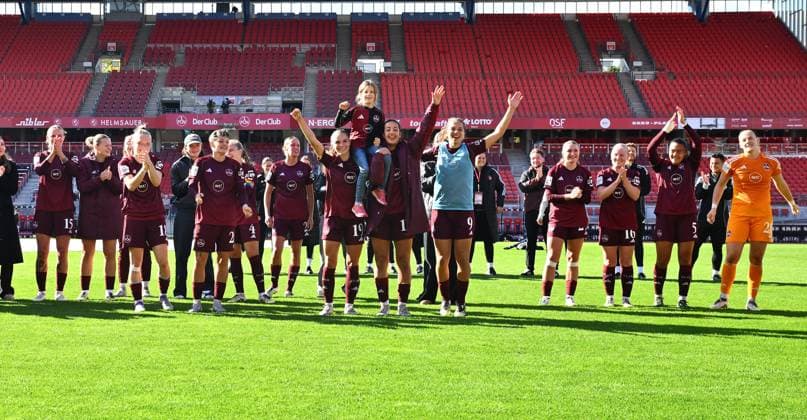 17 10 2025 Soccer Season 2025 2026 1 Google Pixel Women Bundesliga 07 Matchday 1 FC Nürnberg FCN Club Clubfrauen SC Freiburg Sportfoto Zink xwoxzix Mannschaft Team FCN Jubel Freude nach Spielende