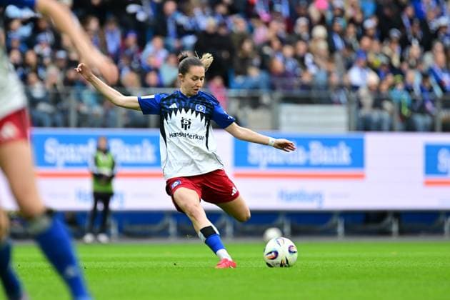 Soccer I Women I Season 2025 2026 I Bundesliga I 7 Matchday I Hamburger SV FC Carl Zeiss Jena I 18 10 2025 Maria Mikolajova 27, Hamburger SV Hamburg Volkspark, Volksparkstadion, Stadion, Volkspark Stadion Hamburg Germany Copyright: xLobeca FelixxSchlikisx