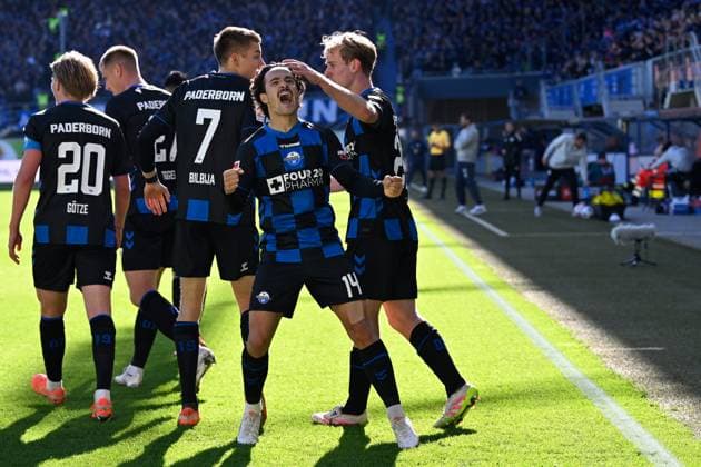 Paderborn, Home Deluxe Arena, 18 10 25, GER, Herren, 2 Bundesliga, Saison 2025 2026, SC Paderborn 07 DSC Arminia Bielefeld Bild Mika BAUR Paderborn jubilates after his goal for 1 1 DFL regulations prohibit any use of photographs as image sequences and or quasi video NRW Germany