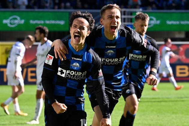 Paderborn, Home Deluxe Arena, 18 10 25, GER, Men, 2 Bundesliga, Season 2025 2026, SC Paderborn 07 DSC Arminia Bielefeld Picture Mika BAUR Paderborn cheers after his goal to 1 1 with Filip BILBIJA Paderborn DFL regulations prohibit any use of photographs as image sequences and or quasi video NRW Germany