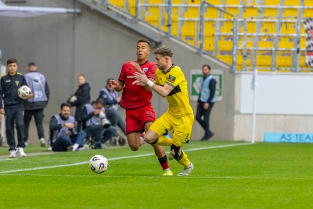 Aachen, Germany October 18, 2025 3 Liga 2025 2026 Alemannia Aachen vs FC Ingolstadt 04 In picture v li Marcel Costly FCI in duel DFB regulations prohibit any use of photographs as image sequences and or quasi video Tivoli Nordrhein Westfalen Copyright: xFotostandx xSchäferx