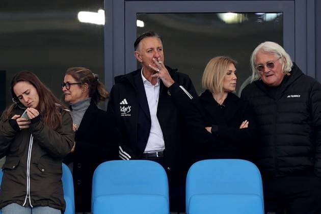 18 10 2025, xpfrx, Fussball 3 Liga, 1 FC Saarbruecken SC Verl v l Treasurer Prof Dieter Weller 1 FC Saarbruecken DFL DFB REGULATIONS PROHIBIT ANY USE OF PHOTOGRAPHS as IMAGE SEQUENCES and or QUASI VIDEO Saarbruecken