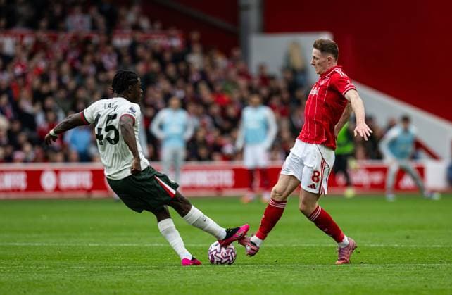 18th October 2025; The City Ground, Nottingham, England; Premier League Football, Nottingham Forest versus Chelsea; Elliot Anderson of Nottingham Forest competes for the ball with Romeo Lavia of Chelsea  GodfreyxPitt