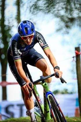 Dutch Lucinda Brand pictured in action during the women s elite race of the Exact Cross Essen, stage 2 (out of 7) in the Exact Cross cyclocross competition, Saturday 18 October 2025, in Essen. DAVIDxPINTENS  x137154997x