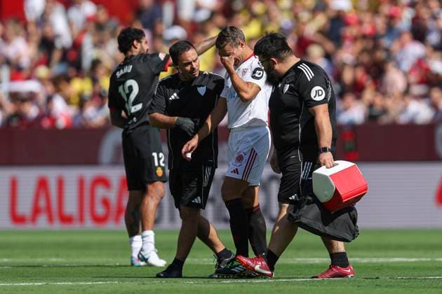 ESP: Sevilla FC - RCD Mallorca. La Liga EA Sports. Date 9 Cesar Azpilicueta of Sevilla FC during the La Liga EA Sports match between Sevilla FC and RCD Mallorca played at Ramon Sanchez Pizjuan Stadium on October 18, 2025 in Sevilla, Spain. kpng Copyright: xAntonioxPozox xPRESSINx AP_2501018_SEV_MAL_2526_003