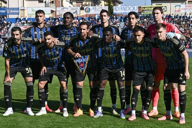 Mp Pisa 18 10 2025 - campionato di calcio Serie A Pisa-Hellas Verona foto Matteo Papini Image nella foto: formazione Pisa 