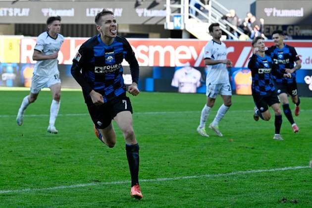 Paderborn, Home Deluxe Arena, 18 10 25, GER, Herren, 2 Bundesliga, Saison 2025 2026, SC Paderborn 07 DSC Arminia Bielefeld Bild Filip BILBIJA Paderborn jubilates after his goal for 3 2 DFL regulations prohibit any use of photographs as image sequences and or quasi video NRW Germany