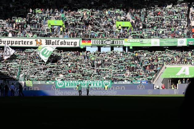 18 10 2025, Germany, Wolfsburg, Soccer Bundesliga, Season 2025 2026, VfL Wolfsburg vs VfB Stuttgart, VfL Fans