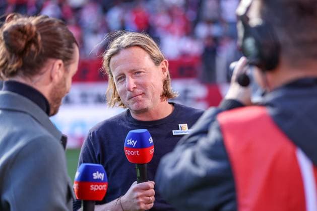 DEU, Mainz, FSV Mainz 05 vs Bayer Leverkusen, Bundesliga, DFB, MEWA Arena, 7 Spieltag, im Bild Bo Henriksen Trainer Mainz 05 DFB DFL REGULATIONS PROHIBIT ANY USE OF PHOTOGRAPHS AS IMAGE SEQUENCES AND OR QUASI VIDEO, 18 10 2025 Copyright: HMBxMedia HendrikxHamelau