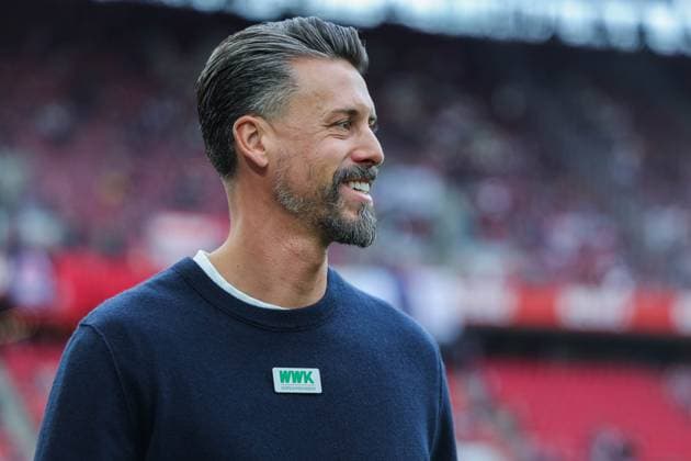 Soccer 1 Bundesliga 7 Matchday 1 FC Köln FC Augsburg on 18 10 2025 at RheinEnergieStadion in Cologne Sandro Wagner Coach Head Coach Augsburg DFL regulations prohibit any use of photographs as image sequences and or quasi video xJRx