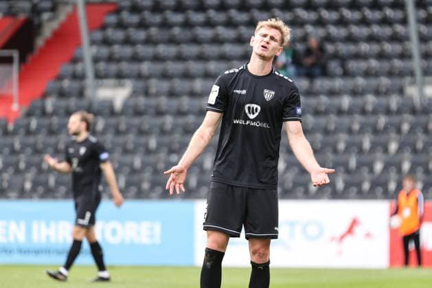 18 10 2025, Football, Men, 11 Matchday Third League Season 2025 2026 VfB Stuttgart II FC Schweinfurt 05 Pure Disappointment at Jakob Tranziska FC Schweinfurt 05, 17