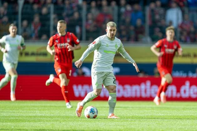 Romano Schmid SV Werder Bremen, 20 , GER, 1 FC Heidenheim vs Werder Bremen, Football, Bundesliga, Matchday 7, Season 2025 2026, 18 10 2025, DFL DFB REGULATES PROHIBIT ANY USE OF PHOTOGRAPHS AS IMAGE SEQUENCES AND OR QUASI VIDEO, GER, 1 FC Heidenheim vs Werder Bremen, Football, Bundesliga, Matchday 7, Season 2025 2026, 18 10 2025 Heidenheim Copyright: xEibner-Pressefotox EP_EER