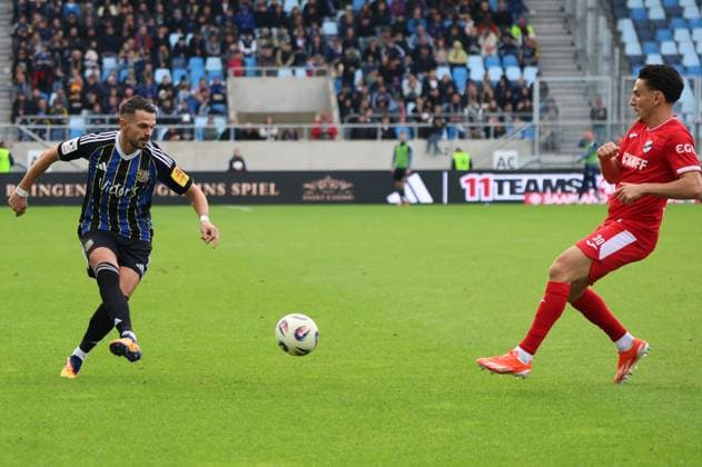 18 10 2025, Football, Men, 3 League, Season 2025 2026, 1 FC Saarbrücken SC Verl, Kasim Rabihic 1 FC Saarbruecken , Timur Gayret SC Verl Saarbrücken Ludwigsparkstadion Saarland Germany EN Copyright: xSebastianxBachx