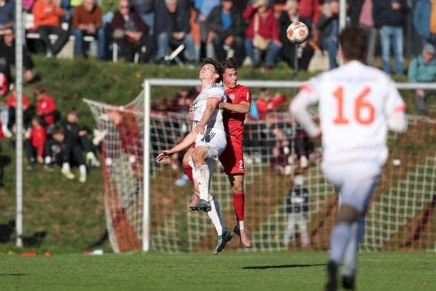18 10 2025, xjcx, Men, Football, Season 2025 2026, Regionalliga Bayern, 14 Matchday TSV Aubstadt FC Bayern Muenchen II Richard Christian Meier 9, FC Bayern München II and Lukas Mrozek 2, TSV Aubstadt Sulzfeld Schulstadion Aubstadt Bayern Germany