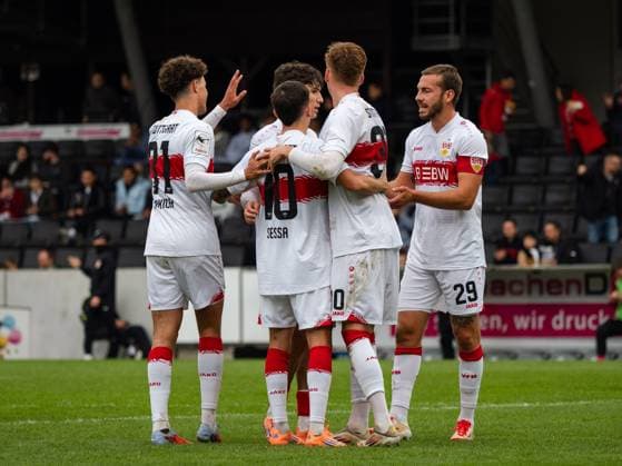 Goal celebration to 2 0 for VfB Stuttgart II, Goal scorer Nicolas Sessa VfB Stuttgart II, 10 GER, VfB Stuttgart II vs 1 FC Schweinfurth, Football, 3 Liga, Season 2025 2026, 18 10 2025 GER, VfB Stuttgart II vs 1 FC Schweinfurth, Football, 3 Liga, Season 2025 2026, 18 10 2025 Aspach Copyright: xEibner-Pressefoto CarstenxSchwerx EP_CSG