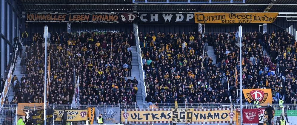 Soccer 2 Bundesliga 9 Matchday SC Preußen Münster Dynamo Dresden on 18 10 2025 at LVM Preußenstadion in Münster Fanblock Fans Dynamo Dresden before the start of the match DFL regulations prohibit any use of photographs as image sequences and or quasi video xRx