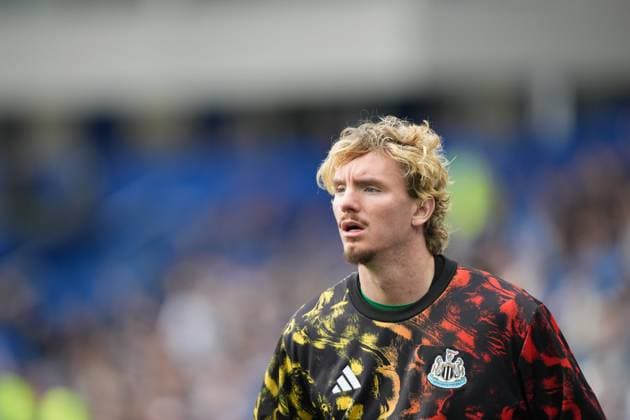 Nick Woltemade of Newcastle United during player warm ups. Brighton and Hove Albion v Newcastle United, Premier League, Football, American Express Community Stadium, Brighton, UK - 18 Oct 2025Brighton American Express Community Stadi United Kingdom EDITORIAL USE ONLY No use with unauthorised audio, video, data, fixture lists, club league logos or live services. Online in-match use limited to 120 images, no video emulation. No use in betting, games or single club league player publications.  Copyright: xSeanxRyan Shutterstockx 15544971k