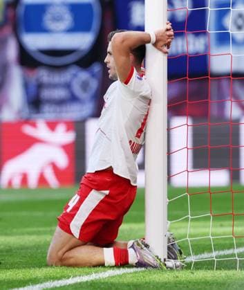 RB Leipzig Hamburg Bundesliga Leipzig, 18 10 2025, Red Bull Arena, Fußball, 1 Bundesliga, 7 Spieltag , RB Leipzig vs Hamburger SV, Im Bild Christoph Baumgartner 14, RB Leipzig , Nur zur redaktionellen Nutzung Only editorial use , DFL DFB regulations prohibit any use of photographs as image sequences and or quasi video ,