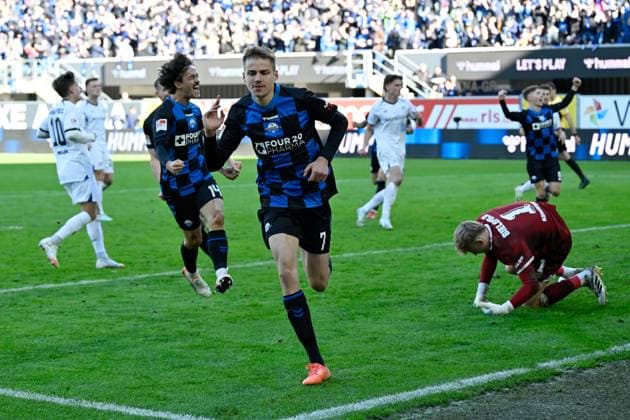 Paderborn, Home Deluxe Arena, 18 10 25, GER, Herren, 2 Bundesliga, Saison 2025 2026, SC Paderborn 07 DSC Arminia Bielefeld Bild Filip BILBIJA Paderborn jubilates after his goal for 3 2 DFL regulations prohibit any use of photographs as image sequences and or quasi video NRW Germany