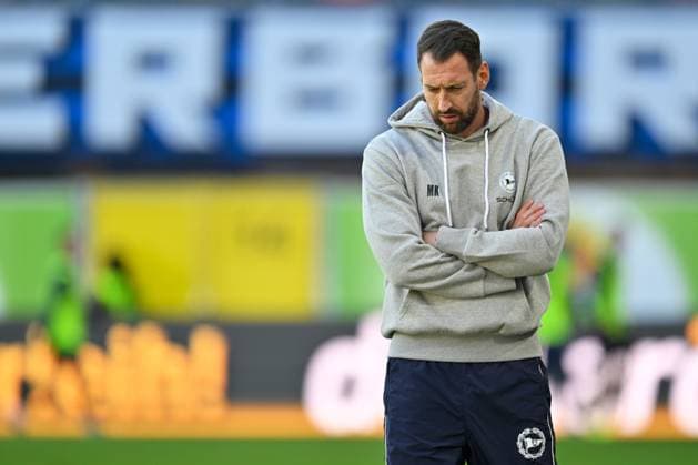 Paderborn, Home Deluxe Arena, 18 10 25, GER, Herren, 2 Bundesliga, Saison 2025 2026, SC Paderborn 07 DSC Arminia Bielefeld Bild Trainer Michel KNIAT Bielefeld DFL regulations prohibit any use of photographs as image sequences and or quasi video NRW Germany