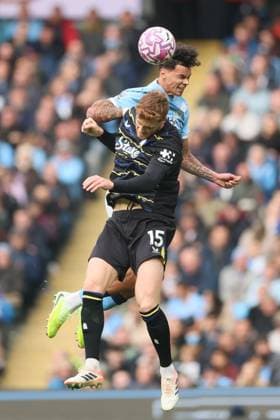 Jake O Brien of Everton and Nico O Reilly of Manchester City Manchester City v Everton, Premier League, Football, Etihad Stadium, Manchester, UK - 18 Oct 2025Manchester Etihad Stadium United Kingdom EDITORIAL USE ONLY No use with unauthorised audio, video, data, fixture lists, club league logos or live services. Online in-match use limited to 120 images, no video emulation. No use in betting, games or single club league player publications.  Copyright: xPaulxCurrie Shutterstockx 15544977ac
