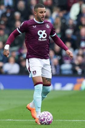 Premier League Burnley v Leeds United Kyle Walker of Burnley with ball at his feet during the Premier League match Burnley vs Leeds United at Turf Moor, Burnley, United Kingdom, 18th October 2025 (Photo by Jorge Horsted News Images) Burnley Turf Moor Lancashire United Kingdom Copyright: xJorgexHorsted NewsxImagesx