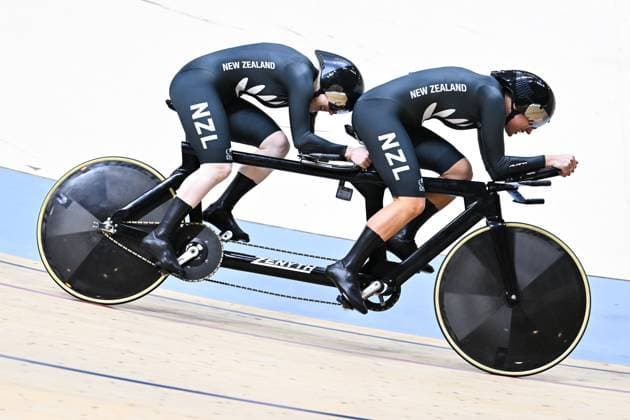 2025 UCI Para-Cycling Track World Championships Picture by Simon Wilkinson SWpix.com - 18 10 2025 - Cycling - 2025 UCI Para-Cycling Track World Championships - Rio Olympic Velodrome, Rio de Janeiro, Brazil - WB 1 km Time Trial Qualifying - Emma Foy (New Zealand) piloted by Jessie Hodges (New Zealand) Copyright: x xSWpix.comx(t axPhotographyxHubxLtd)xSimonxWilkinson SWpix.comx SWP-3030-9971