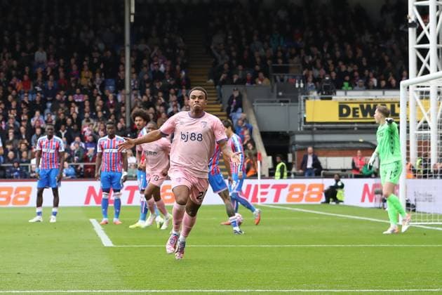 18th October 2025; Selhurst Park, Selhurst, London, England; Premier League Football, Crystal Palace versus Bournemouth; Eli Junior Kroupi of Bournemouth celebrates his goal in the 7th minute for 0-1  KatiexChan