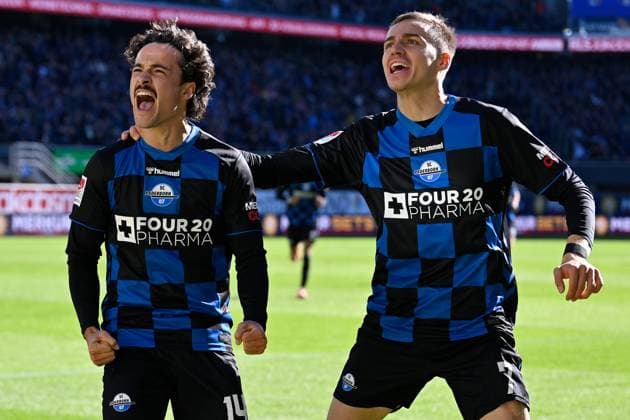 Paderborn, Home Deluxe Arena, 18 10 25, GER, Men, 2 Bundesliga, Season 2025 2026, SC Paderborn 07 DSC Arminia Bielefeld Picture Mika BAUR Paderborn cheers after his goal to 1 1 with Filip BILBIJA Paderborn DFL regulations prohibit any use of photographs as image sequences and or quasi video NRW Germany