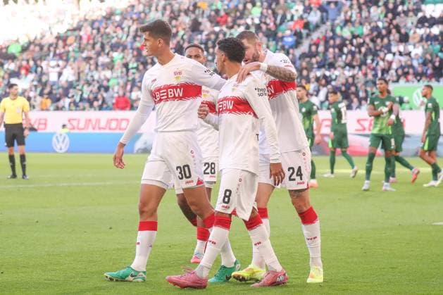 18 10 2025, xgox, Soccer 1 Bundesliga VfL Wolfsburg VfB Stuttgart emspor, v l jubilation after the 0 1 by Tiago Tomas Stuttgart, 8 DFL DFB REGULATIONS PROHIBIT ANY USE OF PHOTOGRAPHS as IMAGE SEQUENCES and or QUASI VIDEO Wolfsburg