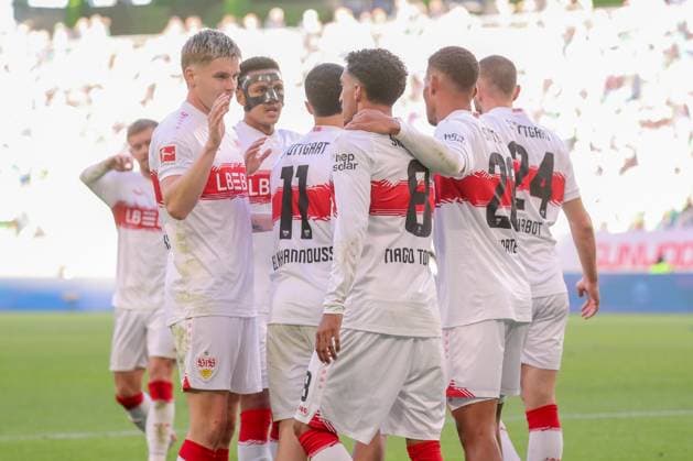 18 10 2025, xgox, Soccer 1 Bundesliga VfL Wolfsburg VfB Stuttgart emspor, v l jubilation after the 0 1 by Tiago Tomas Stuttgart, 8 DFL DFB REGULATIONS PROHIBIT ANY USE OF PHOTOGRAPHS as IMAGE SEQUENCES and or QUASI VIDEO Wolfsburg