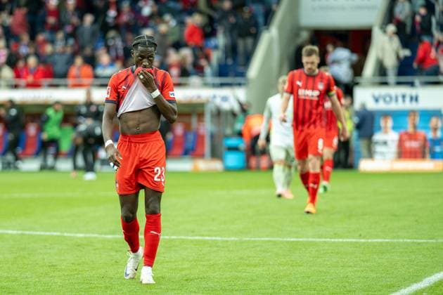 Omar Haktab Traore FC Heidenheim, 23 is disappointed disappointed, dissatisfied, GER, 1 FC Heidenheim vs Werder Bremen, Football, Bundesliga, Matchday 7, Season 2025 2026, 18 10 2025, DFL DFB REGULATES PROHIBIT ANY USE OF PHOTOGRAPHS AS IMAGE SEQUENCES AND OR QUASI VIDEO, GER, 1 FC Heidenheim vs Werder Bremen, Football, Bundesliga, Matchday 7, Season 2025 2026, 18 10 2025 Heidenheim Copyright: xEibner-Pressefotox EP_EER