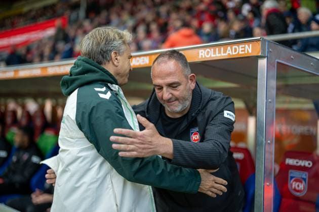 Horst Steffen SV Werder Bremen, Head Coach , Frank Schmidt FC Heidenheim, Head Coach , GER, 1 FC Heidenheim vs Werder Bremen, Football, Bundesliga, Matchday 7, Season 2025 2026, 18 10 2025, DFL DFB REGULATIONS PROHIBIT ANY USE OF PHOTOGRAPHS AS IMAGE SEQUENCES AND OR QUASI VIDEO, GER, 1 FC Heidenheim vs Werder Bremen, Football, Bundesliga, Matchday 7, Season 2025 2026, 18 10 2025 Heidenheim Copyright: xEibner-Pressefotox EP_EER