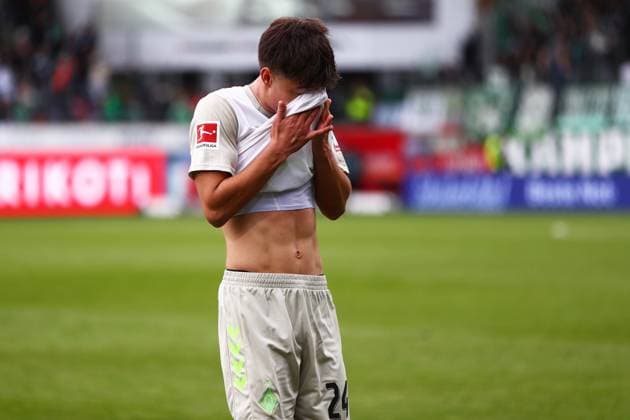 18 10 2025, xmohx, Soccer 1 Bundesliga, 1 FC Heidenheim SV Werder Bremen v l Patrick Covic SV Werder Bremen Disappointed, sad, frustrated DFL DFB REGULATIONS PROHIBIT ANY USE OF PHOTOGRAPHS as IMAGE SEQUENCES and or QUASI VIDEO Heidenheim