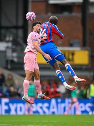 Crystal Palace v Bournemouth Premier League Jean-Philippe Mateta of Crystal Palace and Marcos Senesi of Bournemouth duel for the ball during the Premier League match at Selhurst Park, London UK Newspapers OUT Copyright: xMalcolmxFellx FIL-22370-0020
