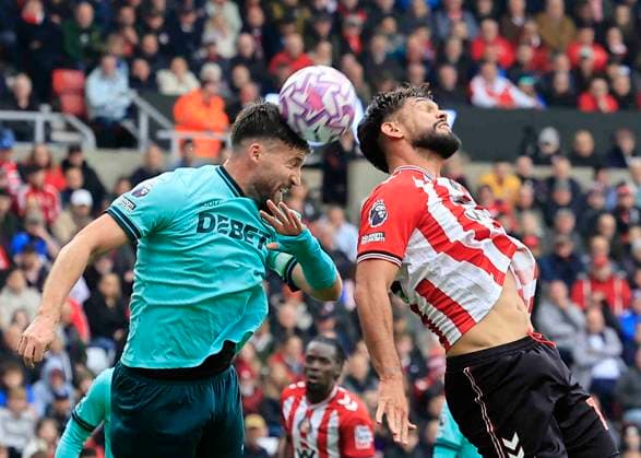 Sunderland v Wolverhampton Wanderers Premier League Matt Doherty of Wolverhampton Wanderers (left) competes for the ball with Omar Alderete of Sunderland during the Premier League match at the Stadium of Light, Sunderland UK Newspapers OUT Copyright: xFredxPalmerx FIL-22368-0135