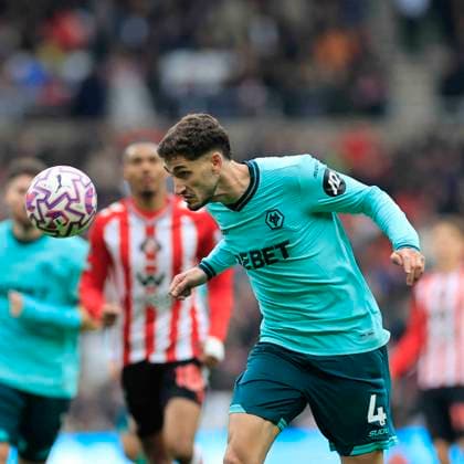 Sunderland v Wolverhampton Wanderers Premier League Santiago Bueno of Wolverhampton Wanderers heads the ball during the Premier League match at the Stadium of Light, Sunderland UK Newspapers OUT Copyright: xFredxPalmerx FIL-22368-0139