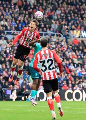 Sunderland v Wolverhampton Wanderers Premier League Chris Rigg of Sunderland competes for a header during the Premier League match at the Stadium of Light, Sunderland UK Newspapers OUT Copyright: xFredxPalmerx FIL-22368-0141