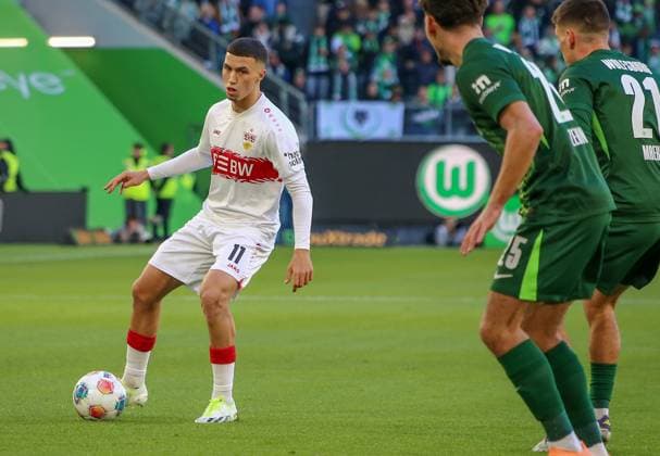 Germany Bundesliga 2025 26, 7 Matchday VfL Wolfsburg vs VfB Stuttgart Volkswagen Arena Wolfsburg Bilal El Khannouss VfB Stuttgart, 11 Copyright: xAymanxAlahmedx