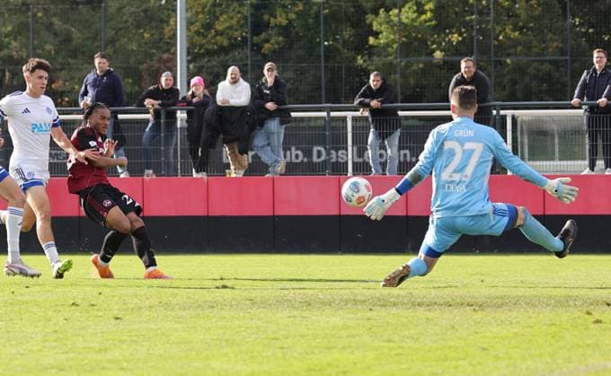 18 10 2025 Soccer Season 2025 2026 Regionalliga Bayern 14 Matchday 1 FC Nürnberg FCN II Club SV Viktoria Aschaffenburg DaMa xdaxmax Eliyah Rau 20, 1 FC Nürnberg FCN II with shot on goal gg Max Grün 27, SV Viktoria Aschaffenburg